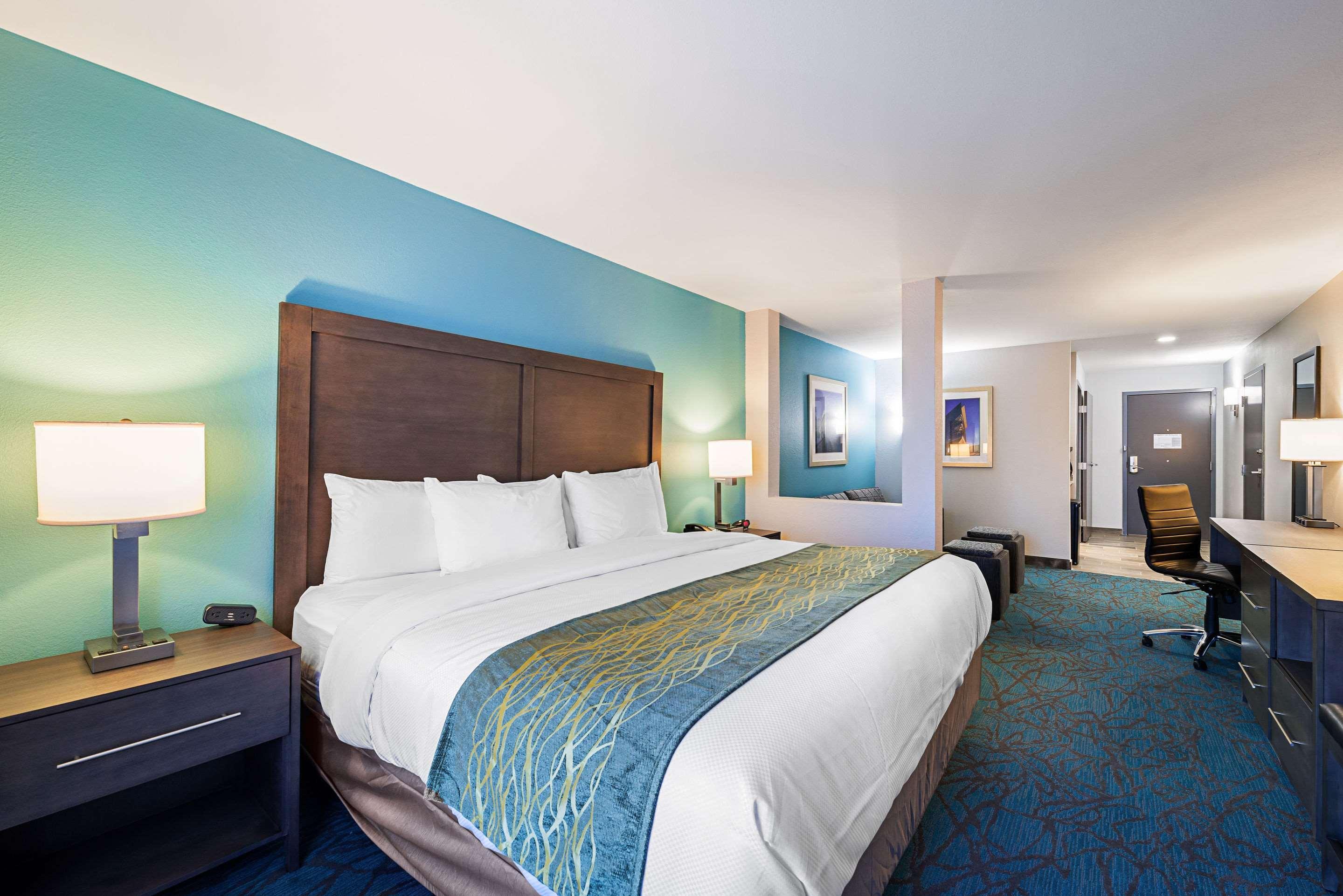 Comfort Inn & Suites Oklahoma City Near Bricktown מראה חיצוני תמונה