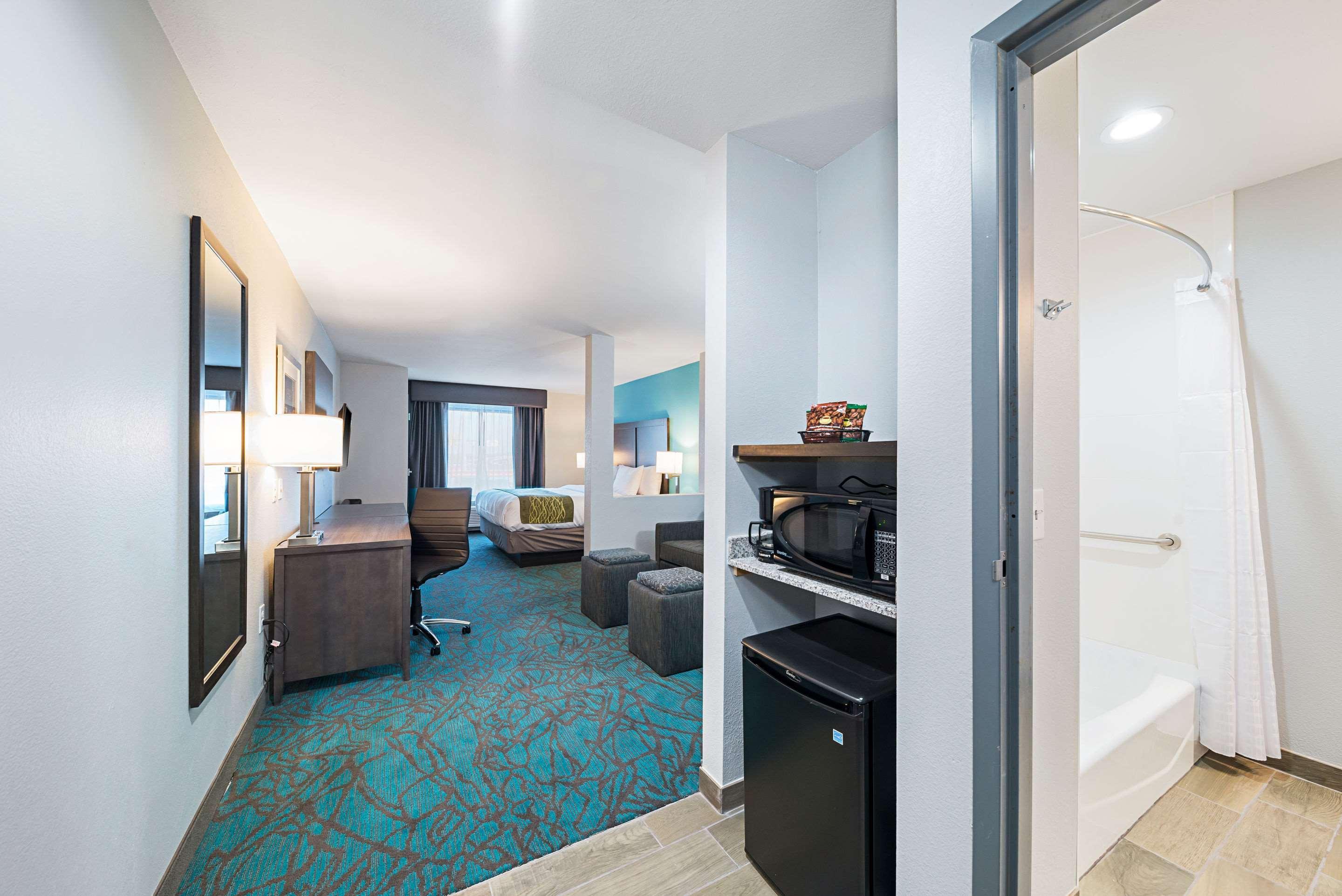 Comfort Inn & Suites Oklahoma City Near Bricktown מראה חיצוני תמונה