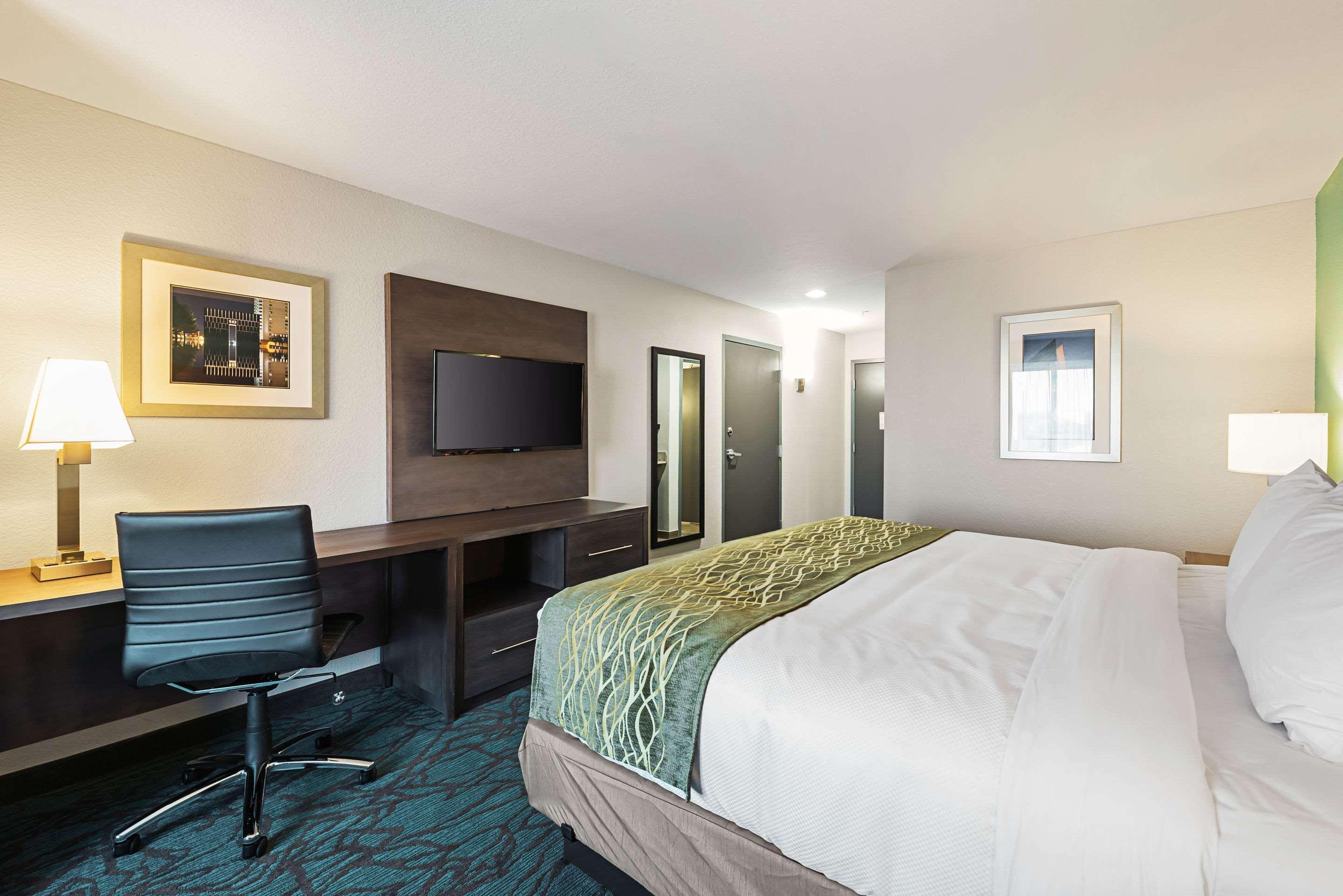 Comfort Inn & Suites Oklahoma City Near Bricktown מראה חיצוני תמונה
