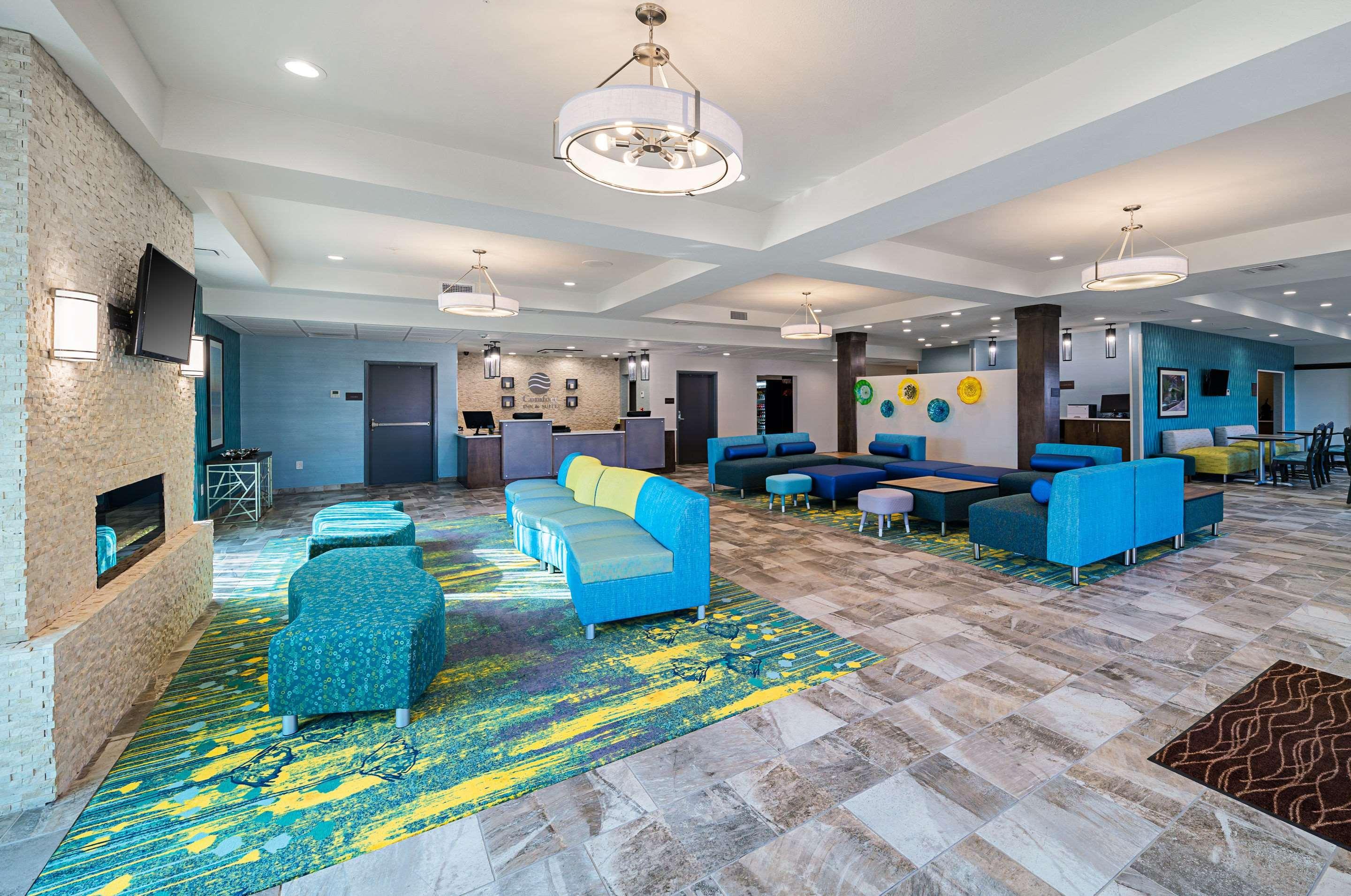Comfort Inn & Suites Oklahoma City Near Bricktown מראה חיצוני תמונה